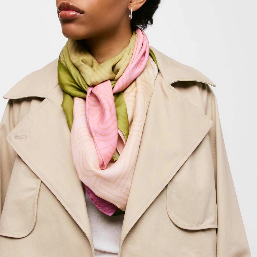 Scarf / 2002381813