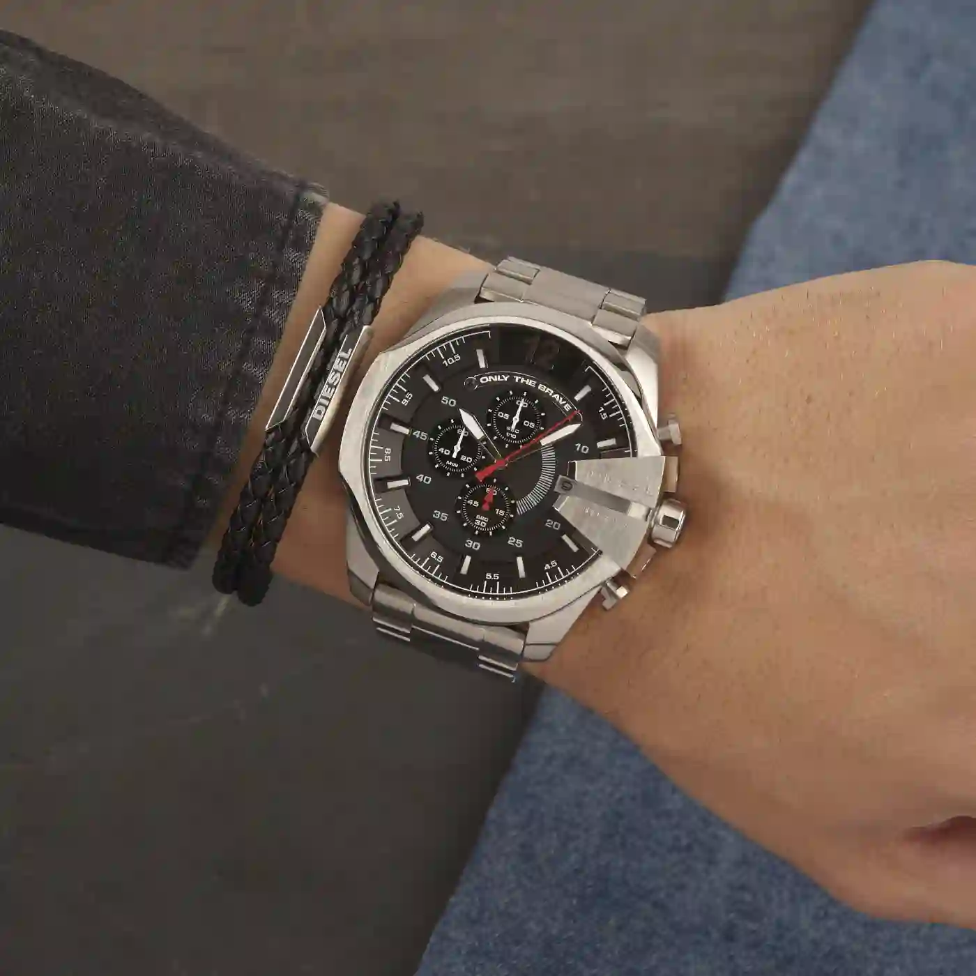 Quartz Wristwatch / DZ4308