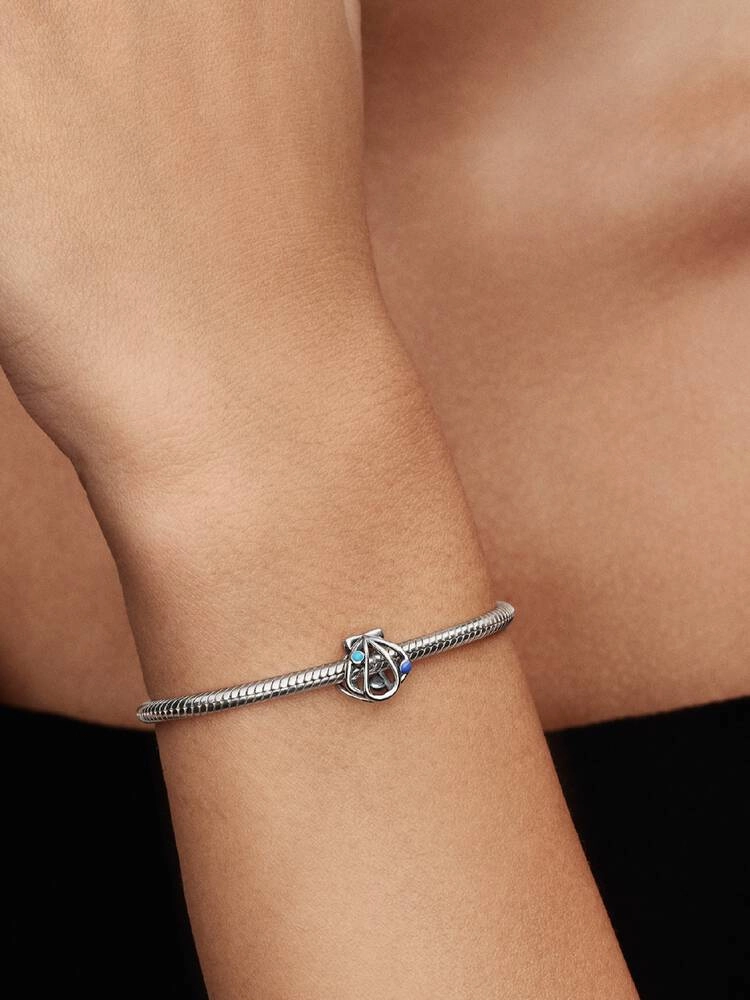 Charm / 794695C01