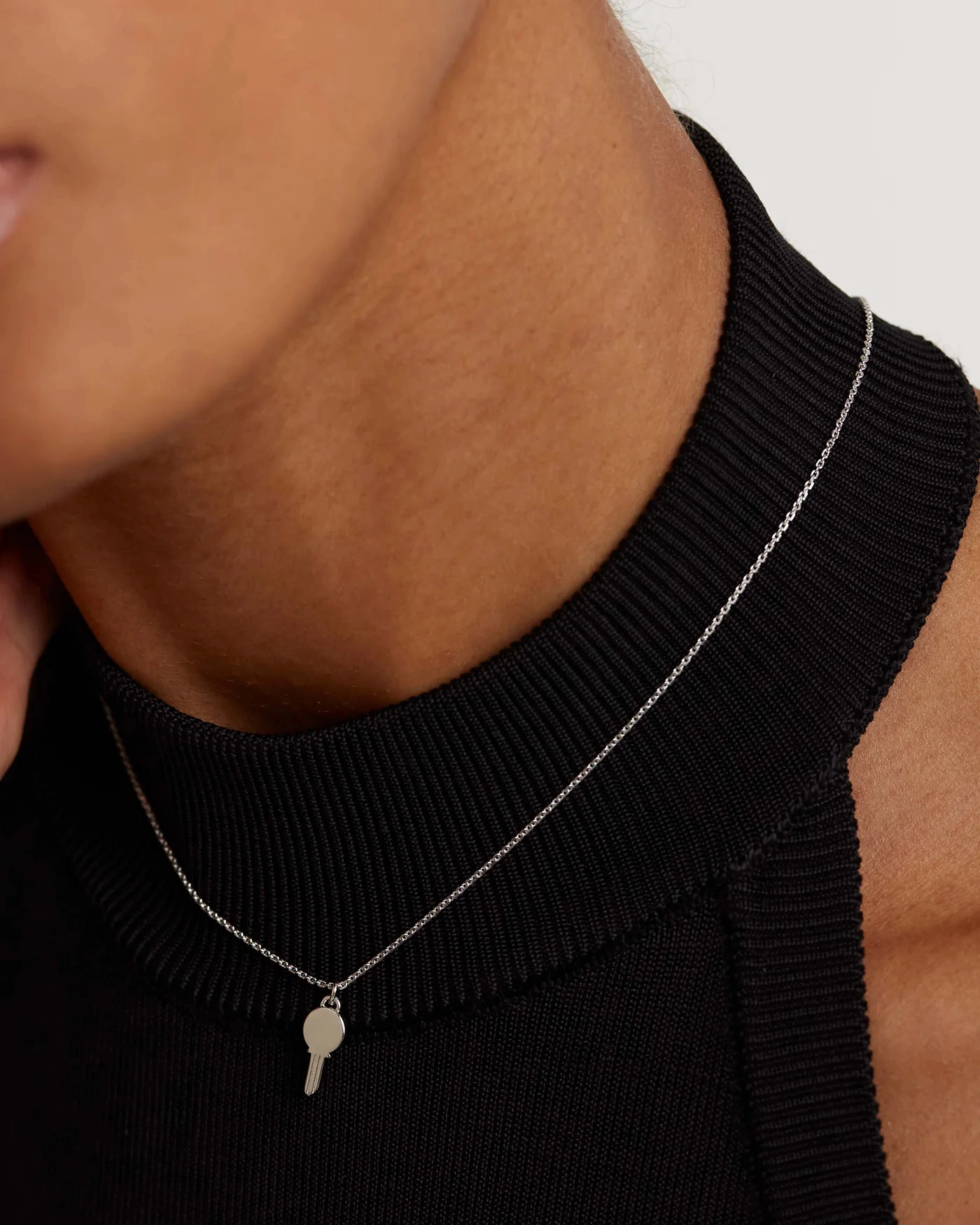 Necklace / CO02-245-U