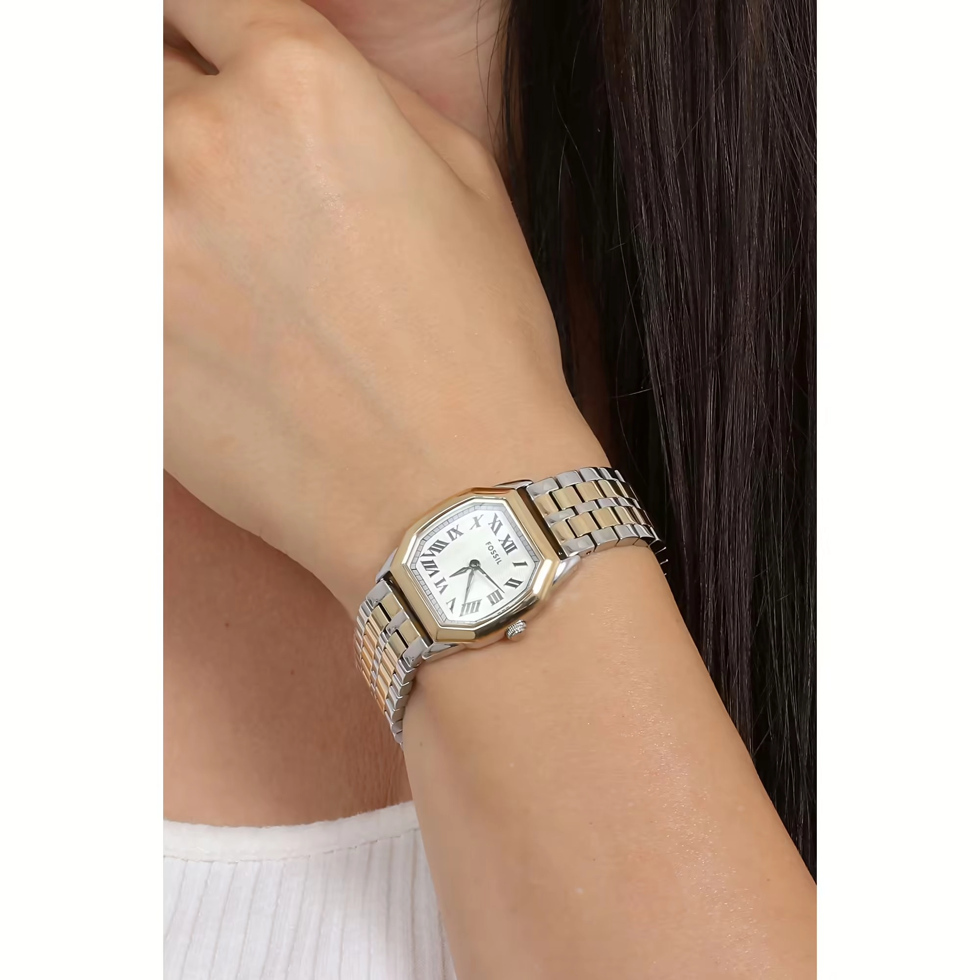 Quartz Wristwatch / ES5362