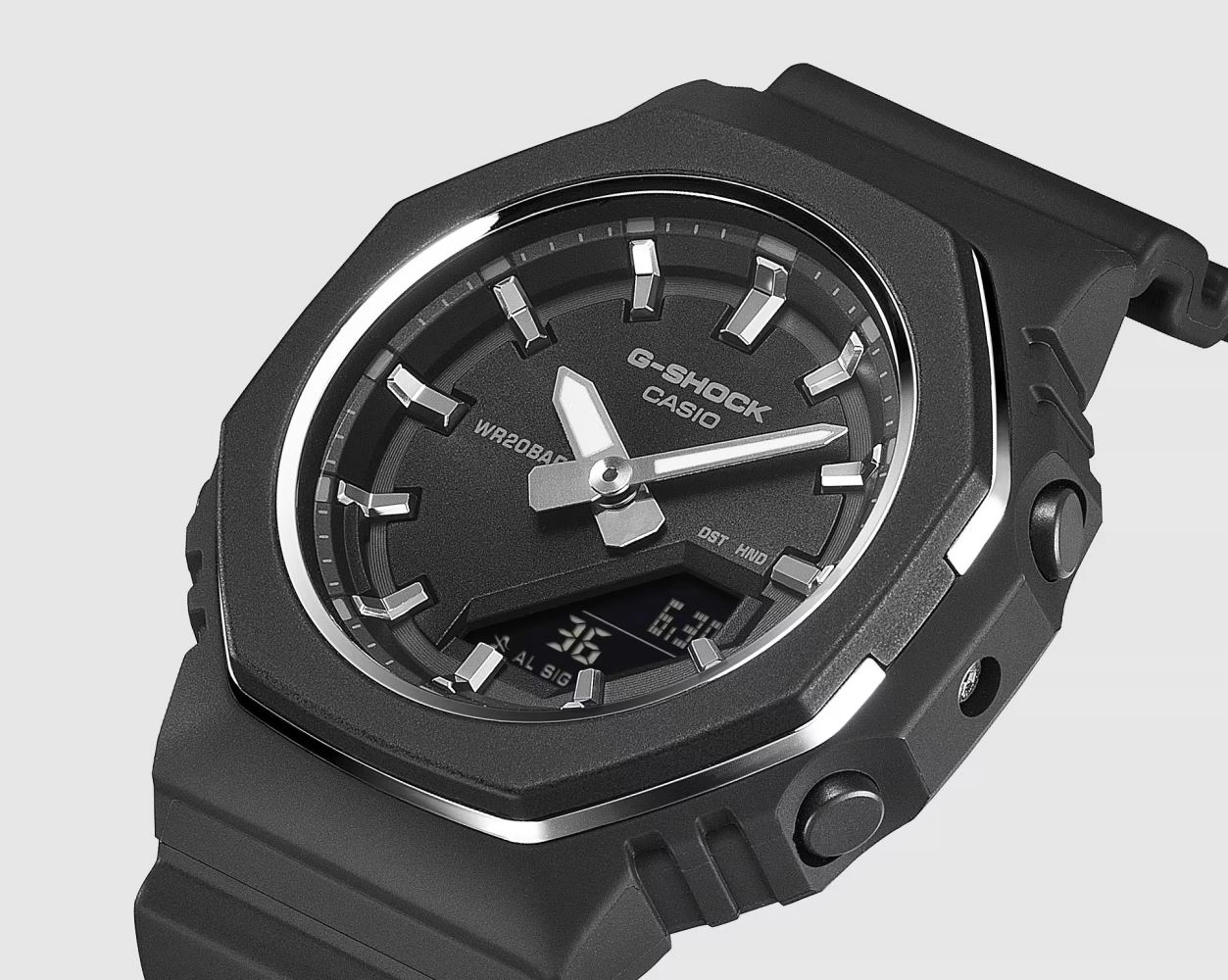 Quartz Wristwatch / GMA-P2110-1ADR