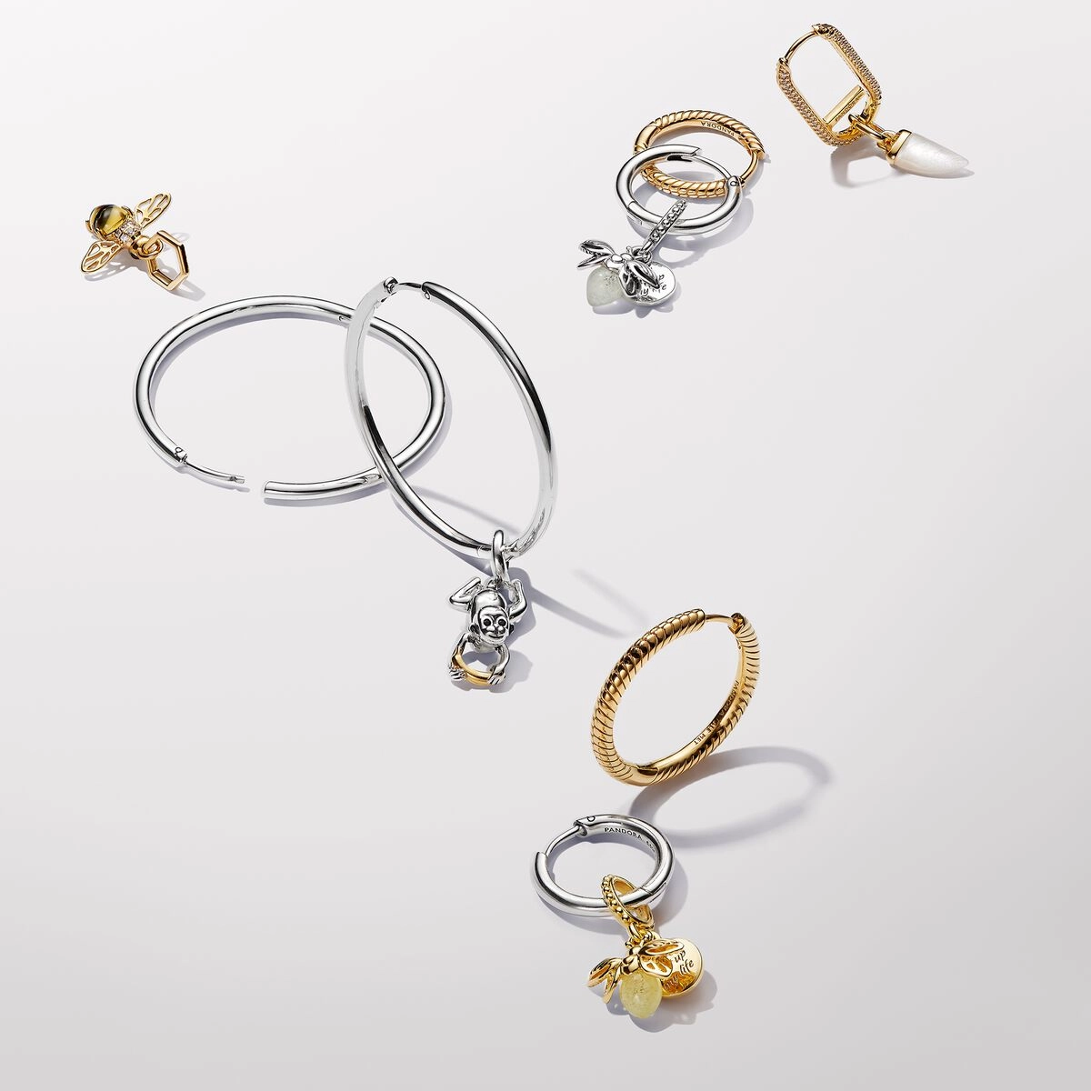 PANDORA Gold Plated metal blend Charm / 769352C01