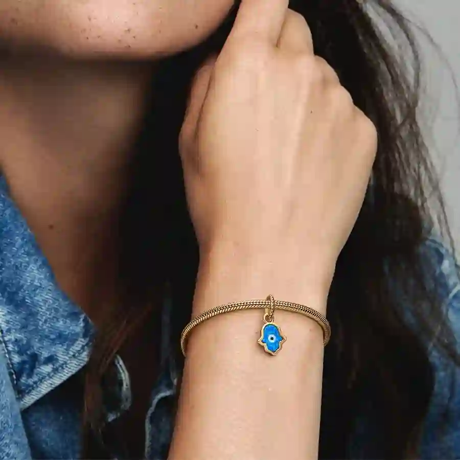 Charm/762699C01