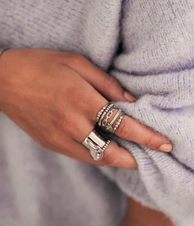 Zag Bijoux Surgical Stainless Steel Ring / SRR13852-00UNI