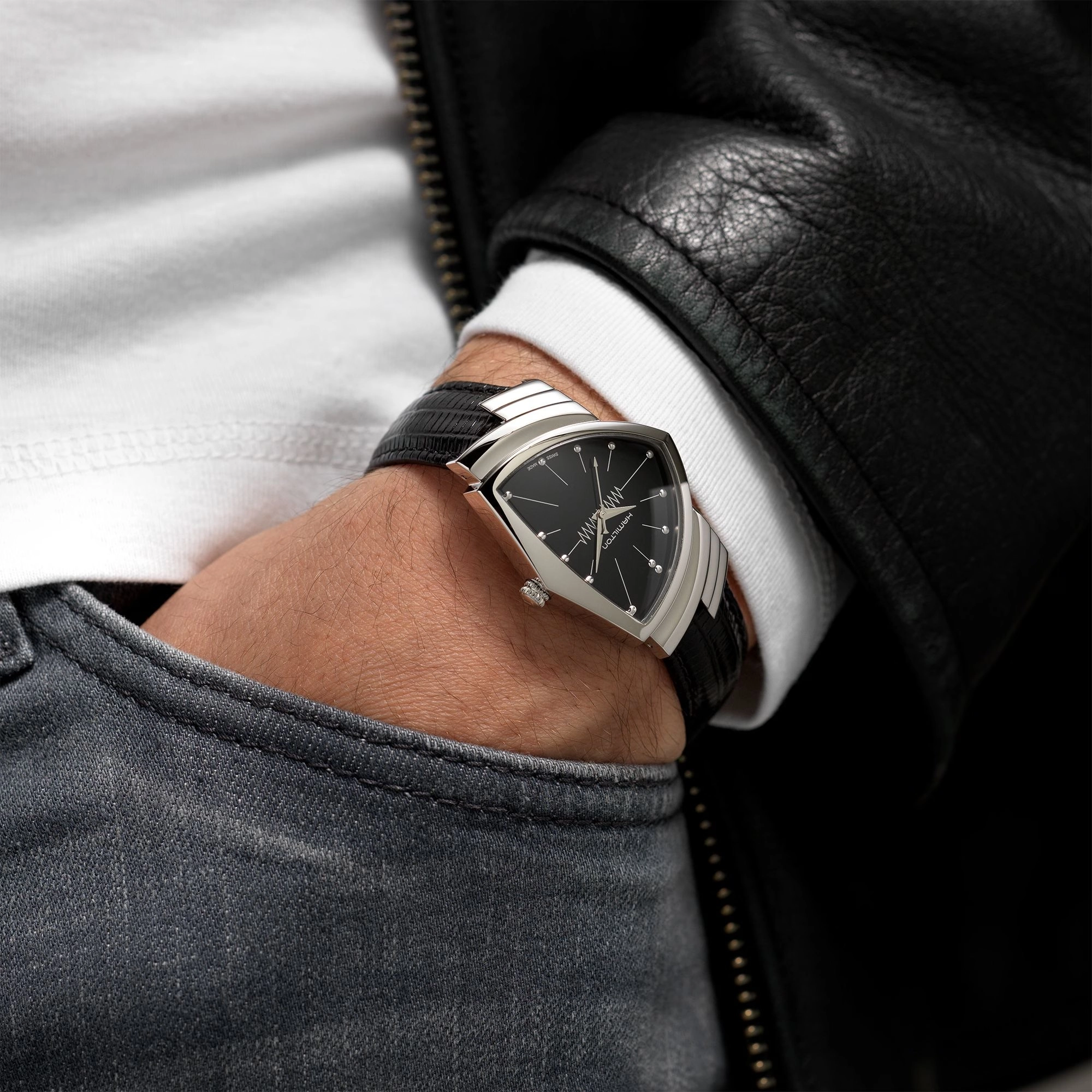 Quartz Wristwatch / H24411732