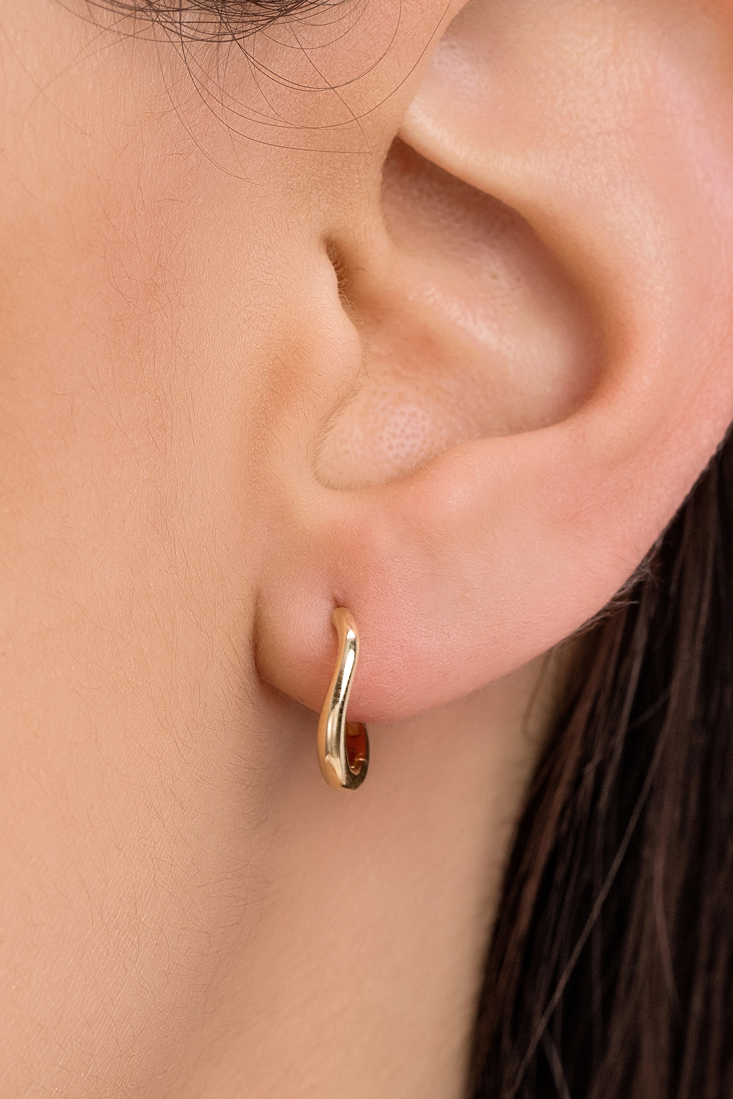 【HYERES LOR】22SS★ Essence 14K Raphine H one touch earring HYERES LOR】22SS☆ Essence 14K Raphine H one touch earring