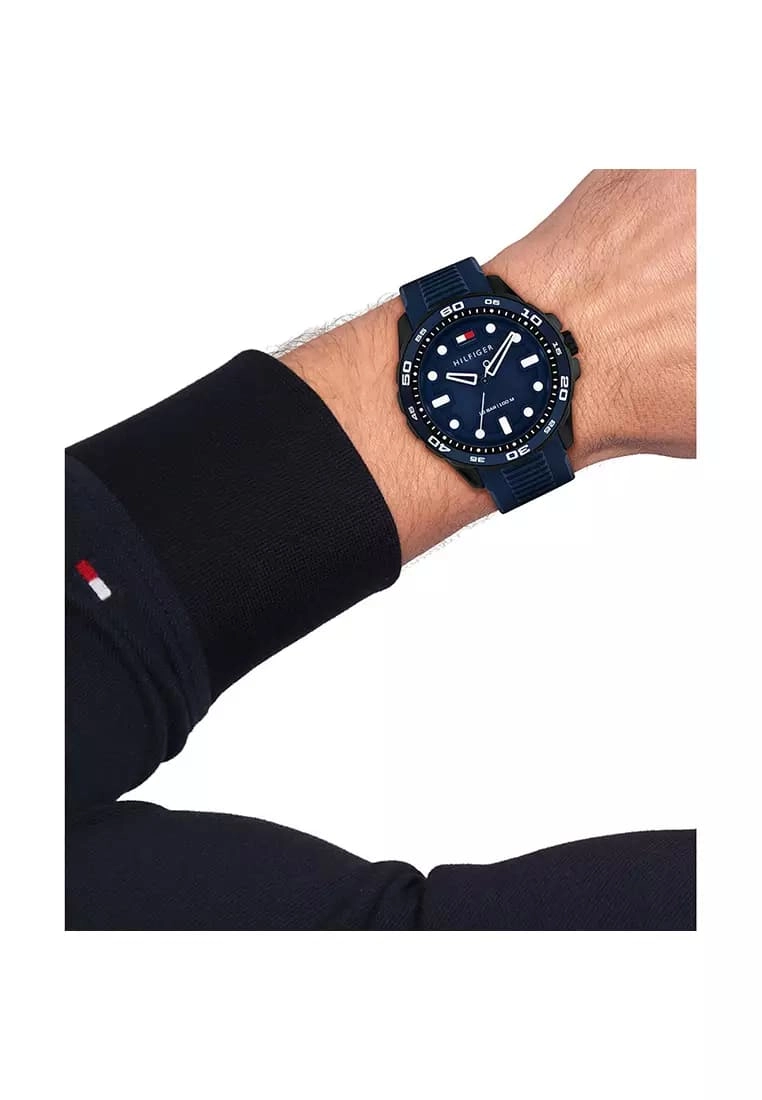 Quartz Wristwatch / 1792265