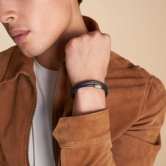 Fossil Leather Bracelet / JF04703998