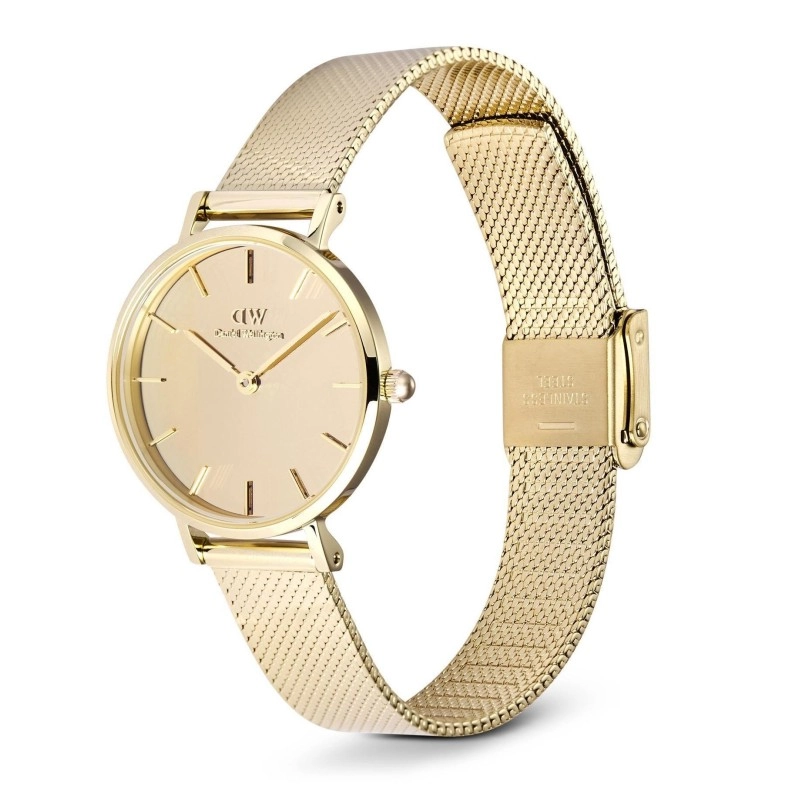 Quartz Wristwatch / DW00100797