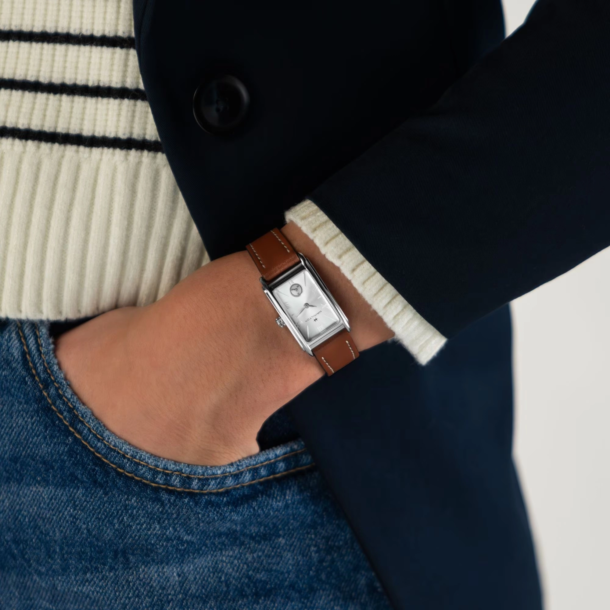 Quartz Wristwatch / H11221550
