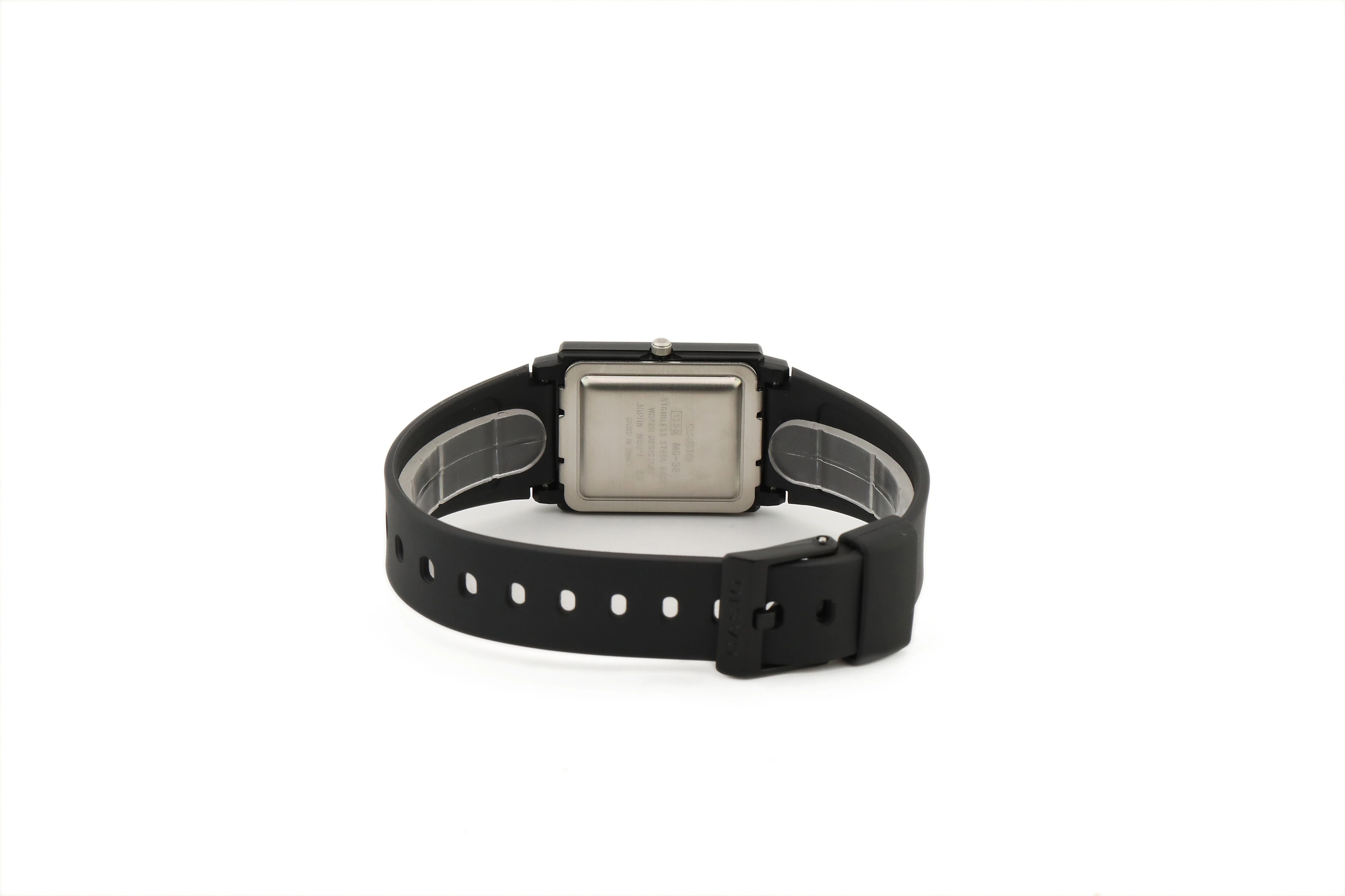 Quartz Wristwatch / MQ-38-1ADF