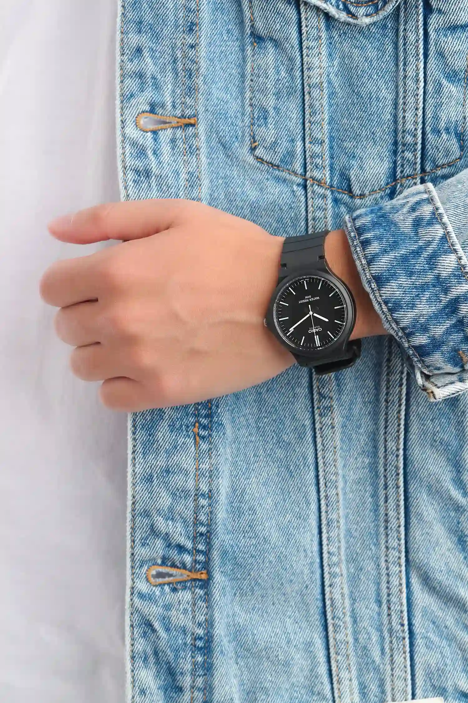 Quartz Wristwatch / MW-240-1EVDF | Time.ge