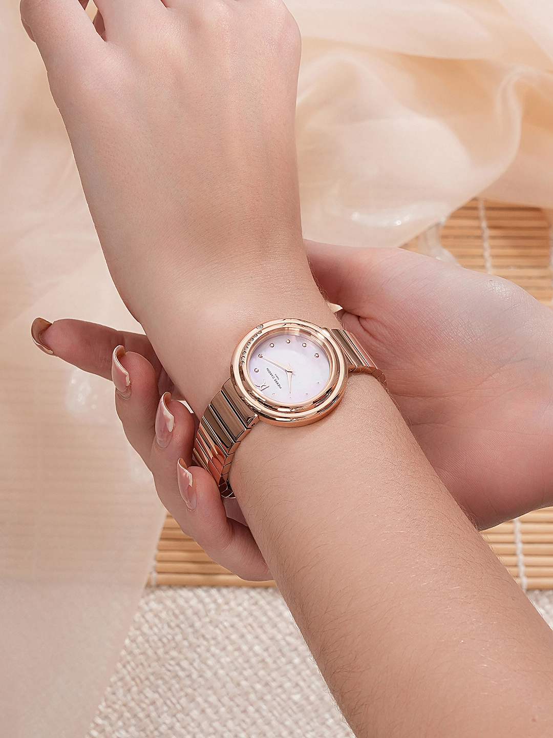 Quartz Wristwatch / CF.1010.MR.1