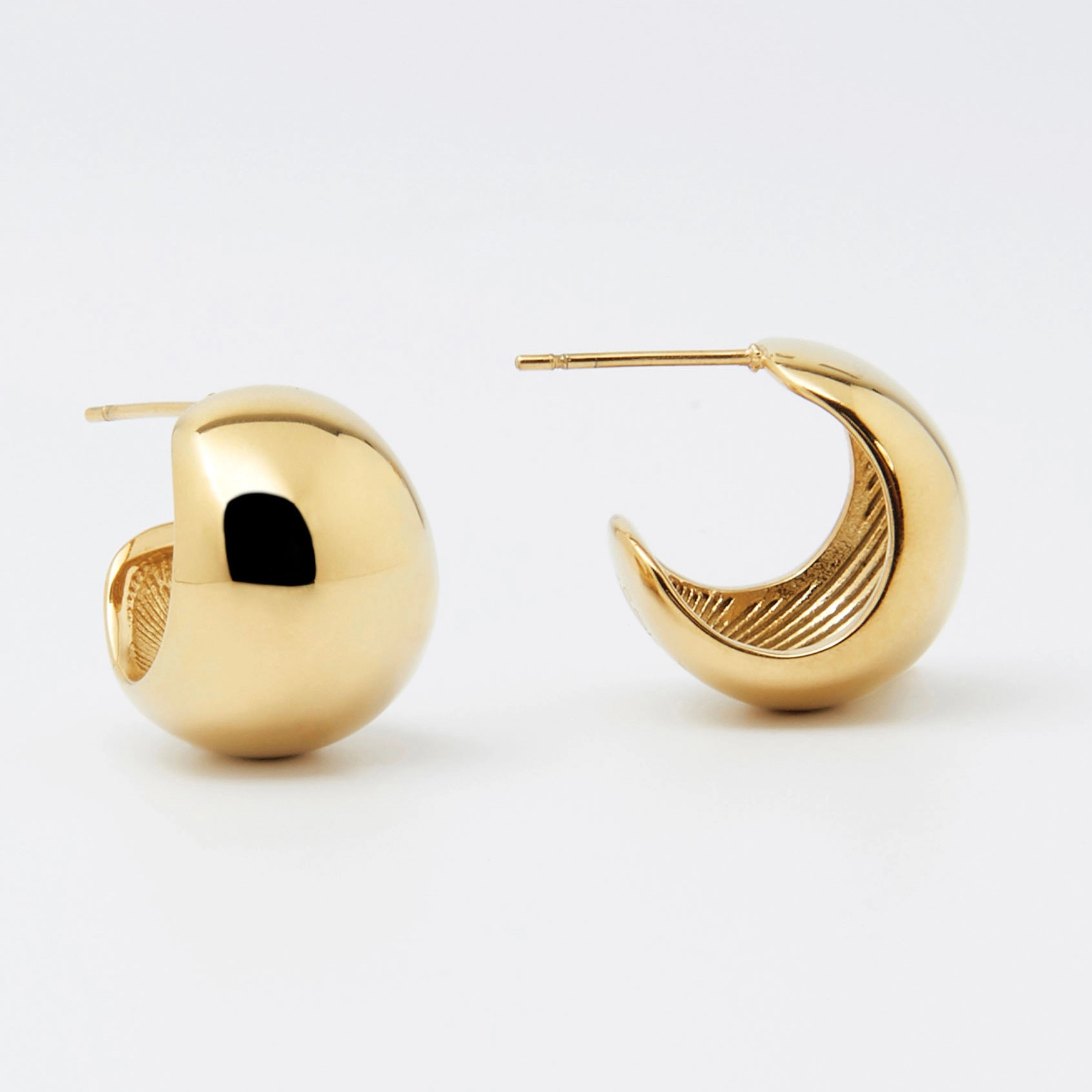 Zag Bijoux Surgical Stainless Steel Earring / SEC22092-01UNI