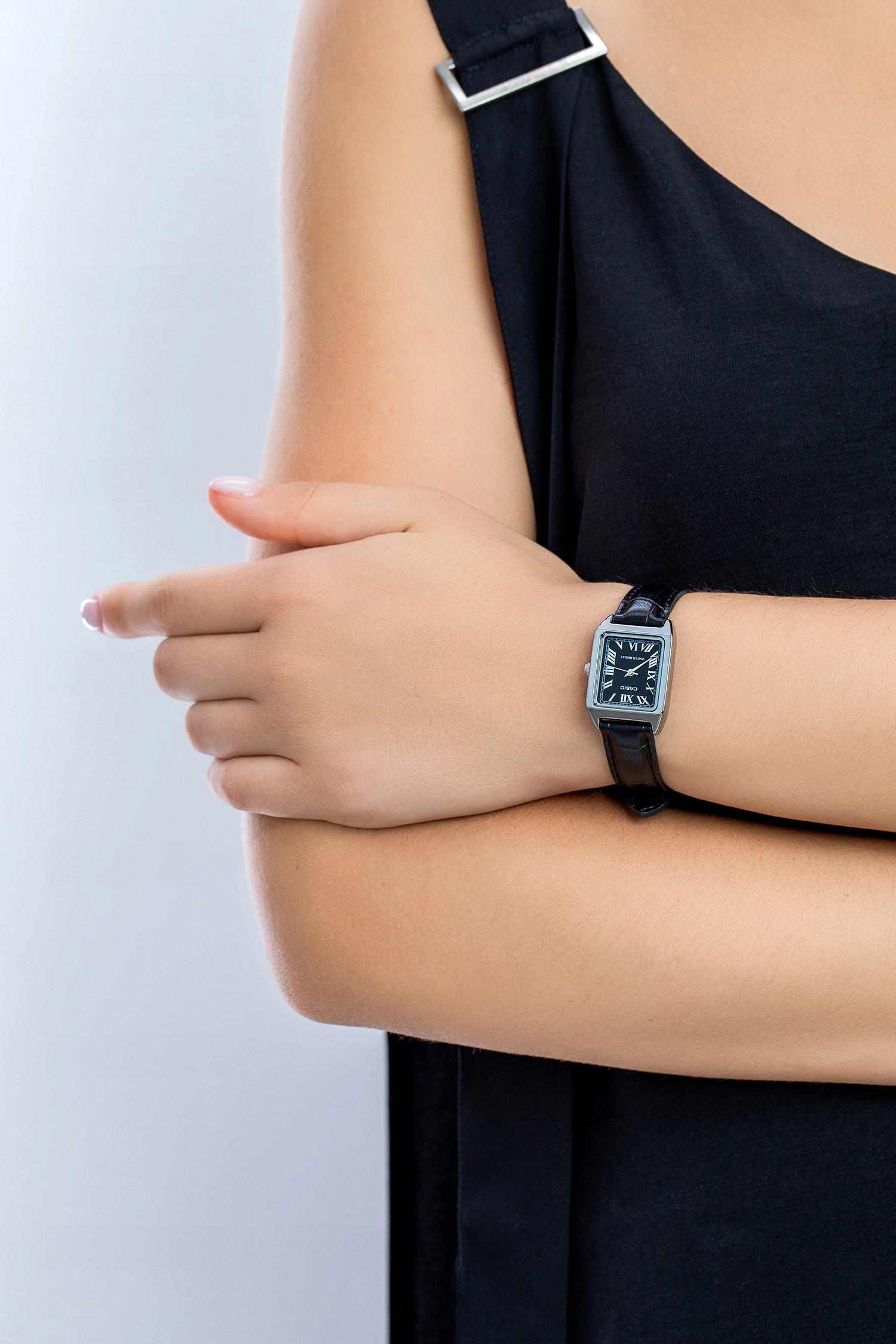 Quartz Wristwatch /LTP-V007L-1BUDF