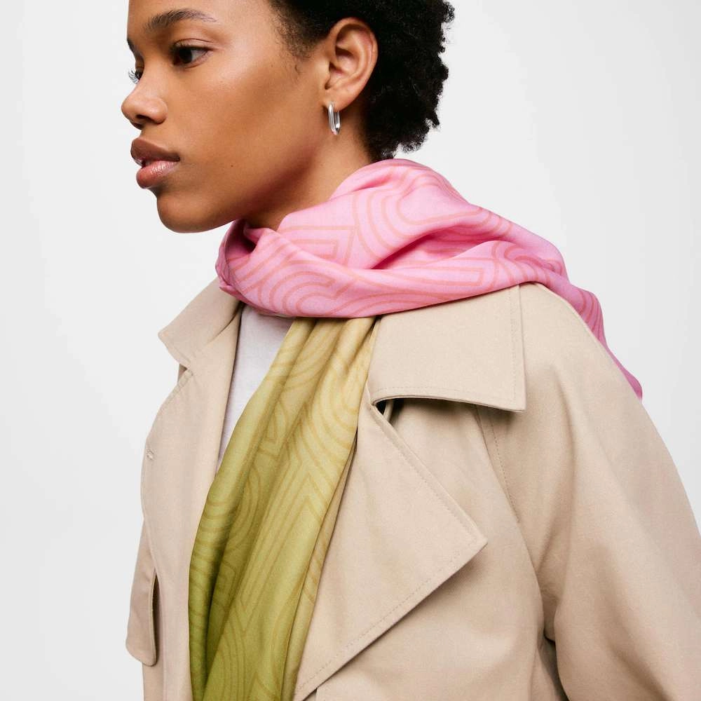 Scarf / 2002381813