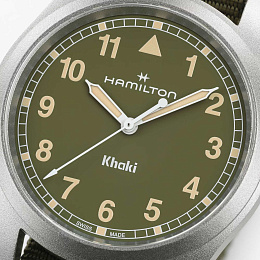 Quartz Wristwatch / H69401960