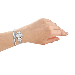 Quartz Wristwatch / JC1L326M0015