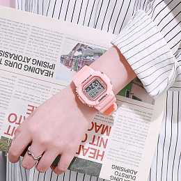 Casio G-Shock LOV-18B-4DR Watch