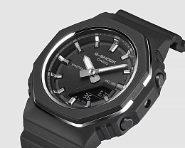 Quartz Wristwatch / GMA-P2110-1ADR