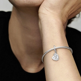 PANDORA Moments Charm / 791948CZ