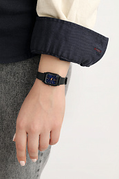 Quartz Wristwatch / LQ-142E-2ADF
