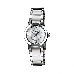 Quartz Wristwatch / LTP-1230D-7CDF