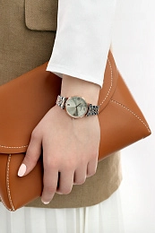Quartz Wristwatch / AR1840