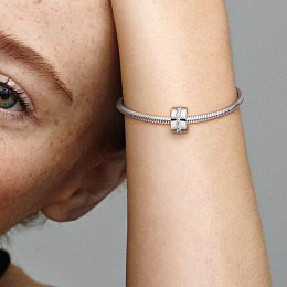 PANDORA Moments Charm / 791972CZ