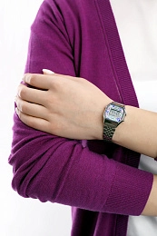 Quartz Wristwatch / LA680WA-2CDF