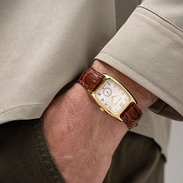 Quartz Wristwatch / H13431553