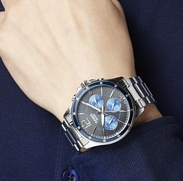 Quartz Wristwatch / MTP-1374D-2AVDF