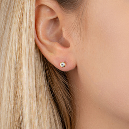 Earring / 25115103