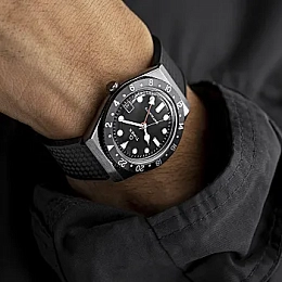 Quartz Wristwatch/TW2V38200
