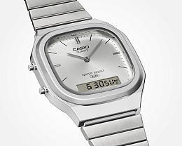 Quartz Wristwatch / AQ-240E-7ADF