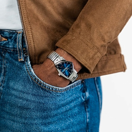 Quartz Wristwatch / H24411142