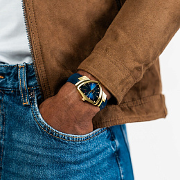 Quartz Wristwatch / H24301941