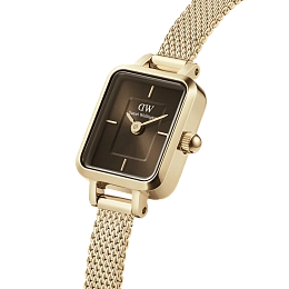 Quartz Wristwatch / DW00100654