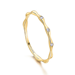 18KT YELLOW GOLD RING 0.033 CT