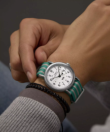 Quartz Wristwatch / TW2Y08800