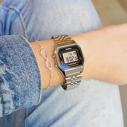 Quartz Wristwatch / LA680WA-1DF