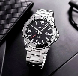 Quartz Wristwatch / MTP-VD01D-1BVUDF