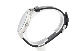 Quartz Wristwatch / AR2500