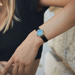 Quartz Wristwatch / H32121430